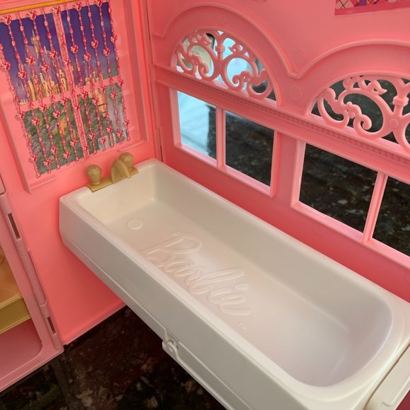 Barbie Princess Charm School Bedroom and Bath Playset with RARE Dalancy Doll - Picture 7 of 7